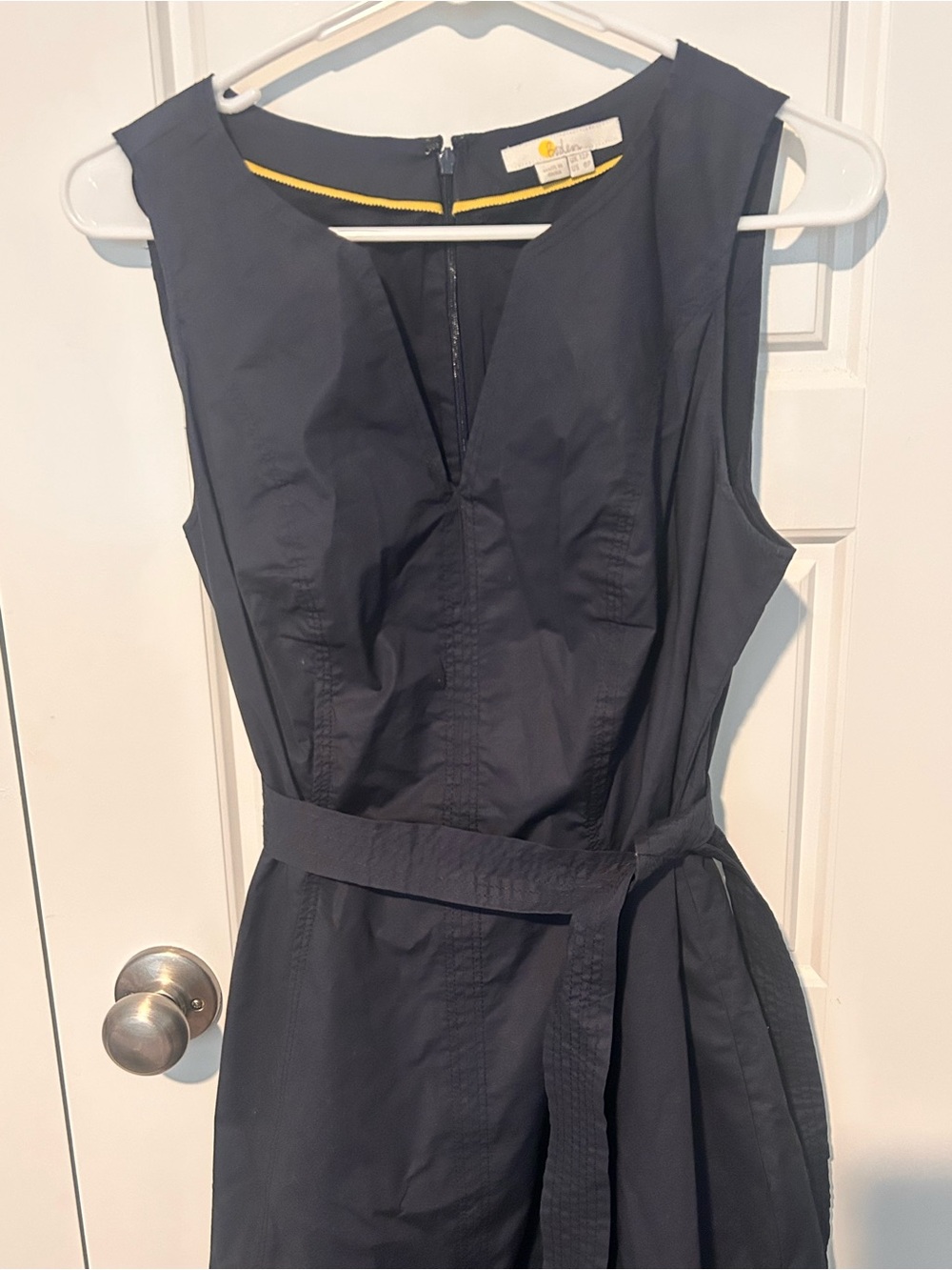 Boden Joyce Sleeveless V-Neck Midi Dress with Waist Tie - Navy Size 8P - Picture 4 of 7